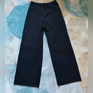 Uniqlo pleated straight pants